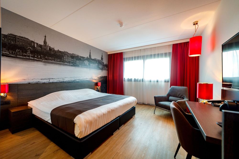 Bastion Hotel Amsterdam Airport Deluxe Room, 1 King Bed
