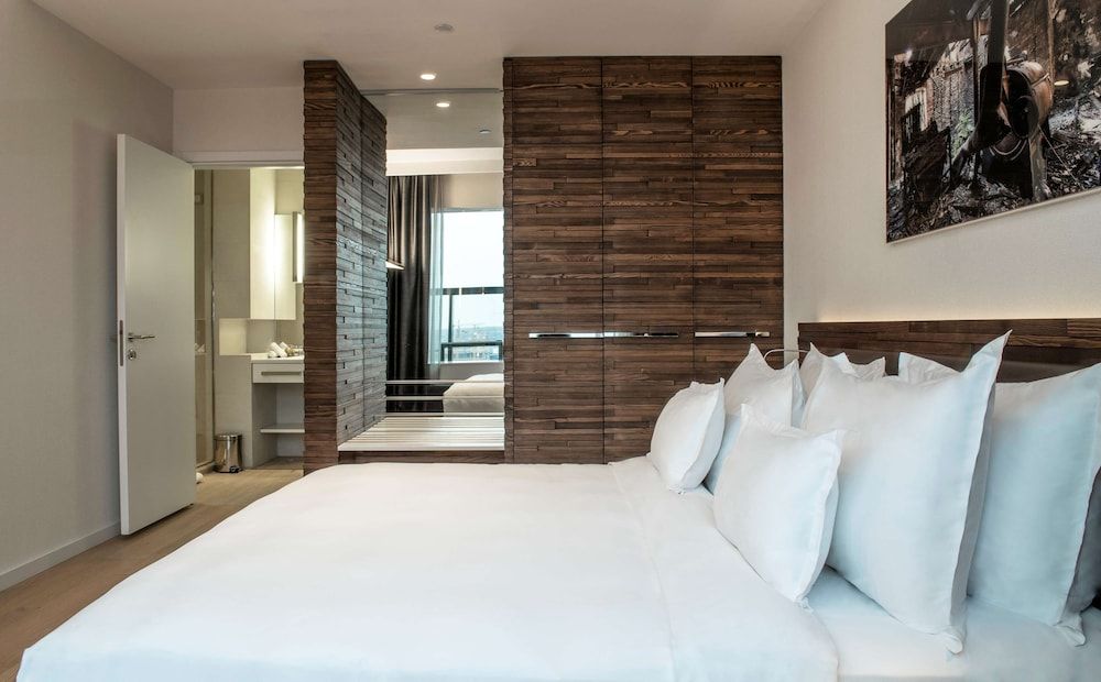 Suite, Terrace