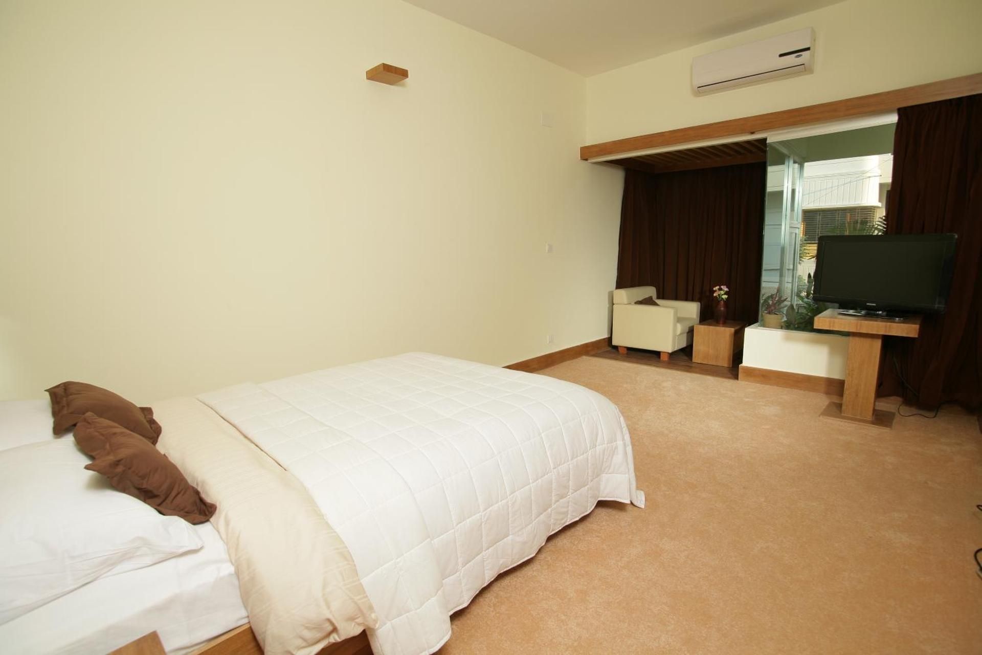 undefined Richmond Hotel & Suites 7