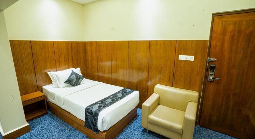 undefined Richmond Hotel & Suites 3