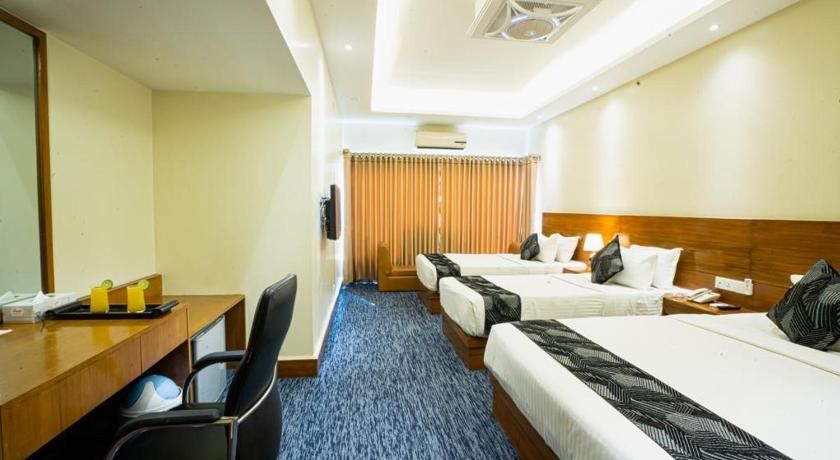 undefined Richmond Hotel & Suites 5