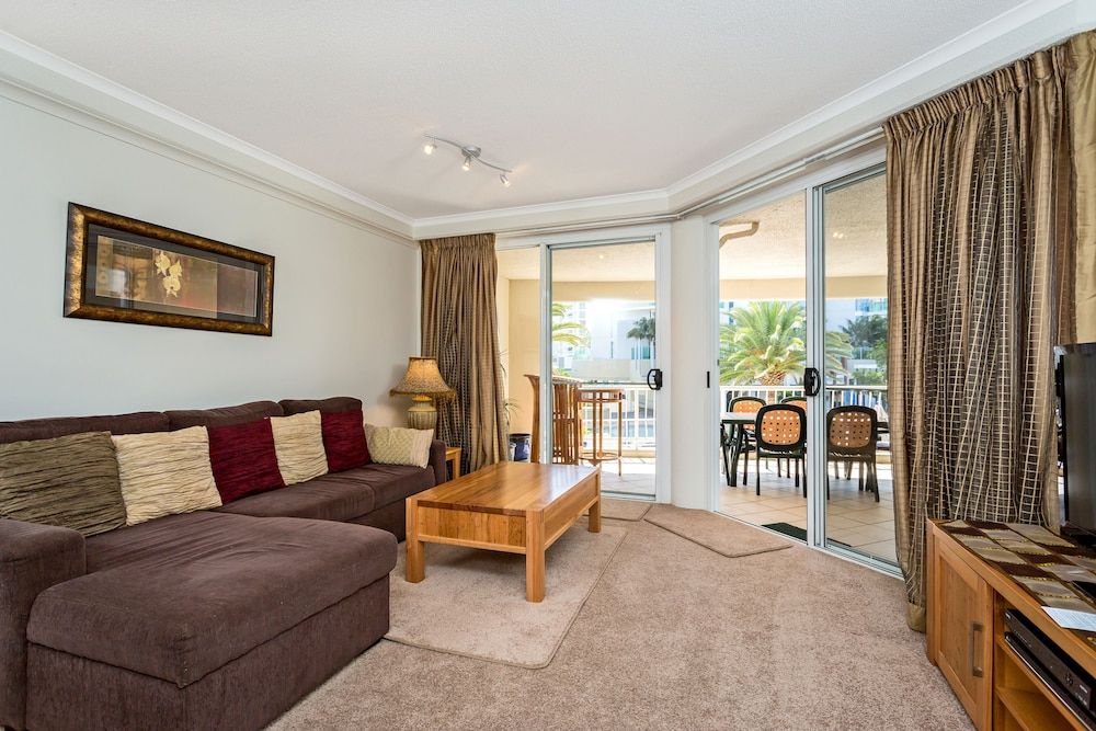 2 Bedroom Pool View