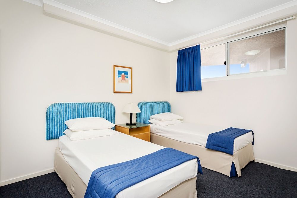 2 Bedroom + Studio Pool/Garden View