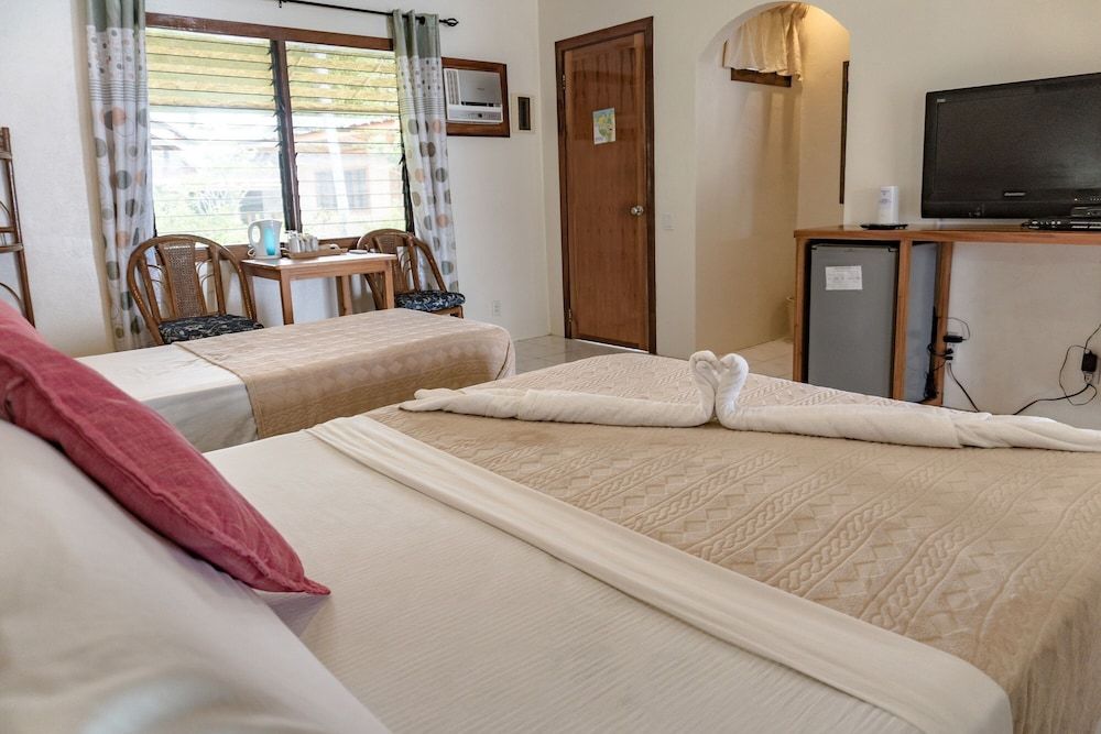 Quo Vadis Dive Resort Moalboal Bungalow