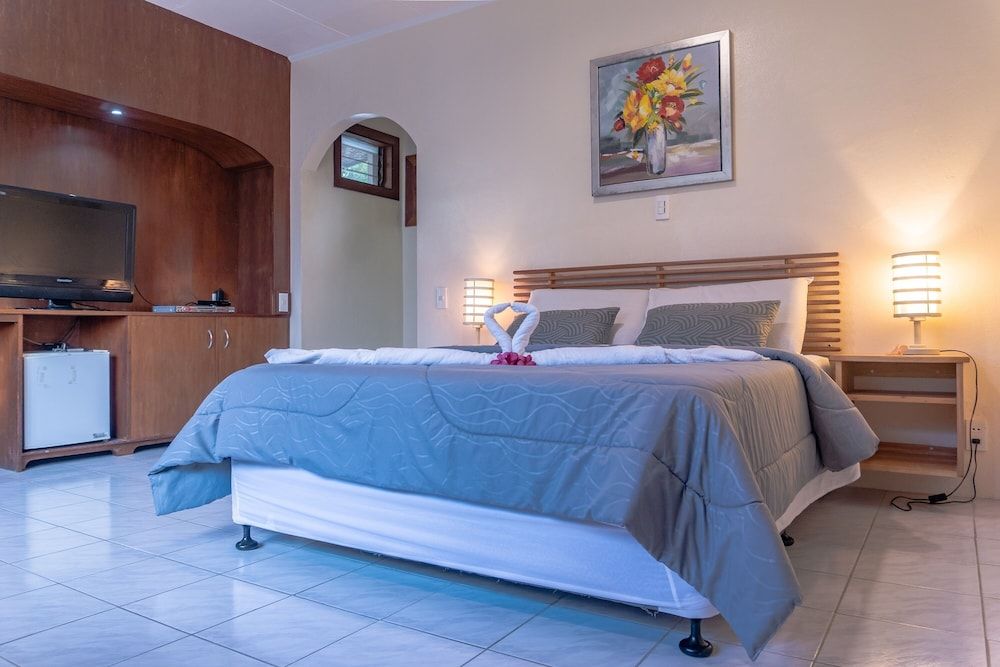 Bungalow, 1 Queen Bed