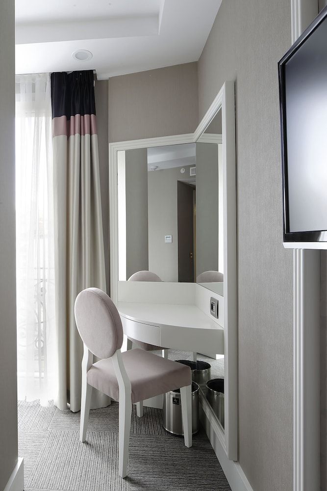 Mia Berre Hotels Economy Double Room 4