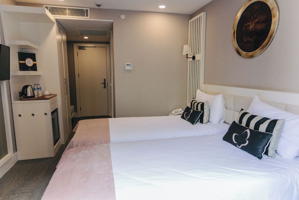 Mia Berre Hotels Comfort Twin Room 2