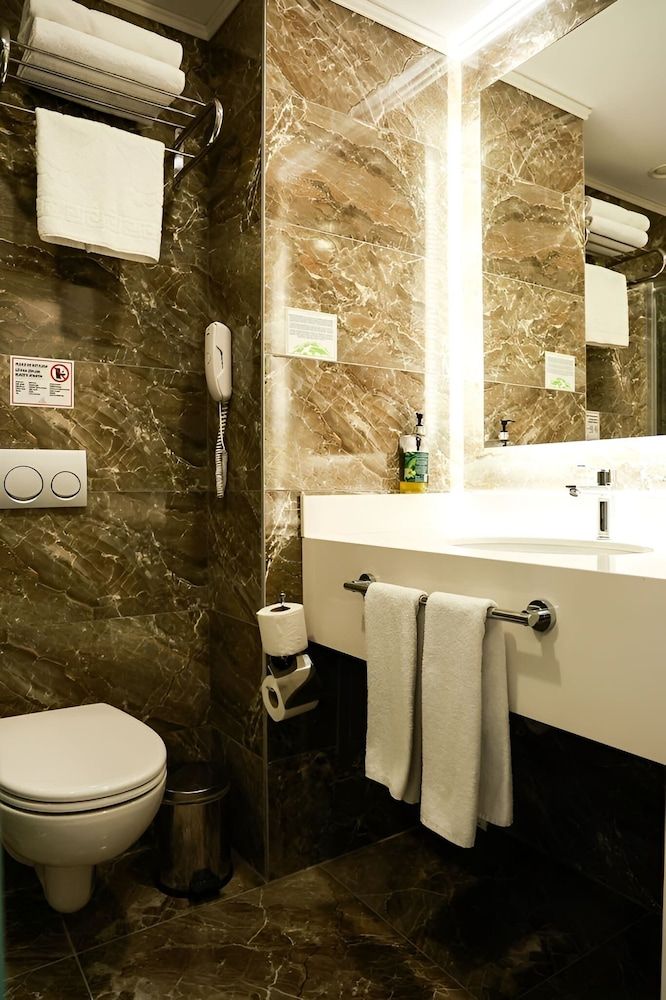 Mia Berre Hotels Comfort Twin Room 5