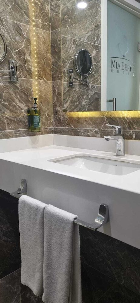 undefined Mia Berre Hotels 10