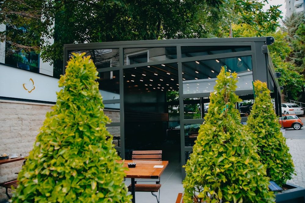 undefined Mia Berre Hotels 7