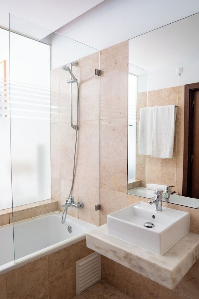 Vila D'Obidos Superior Triple Room 2