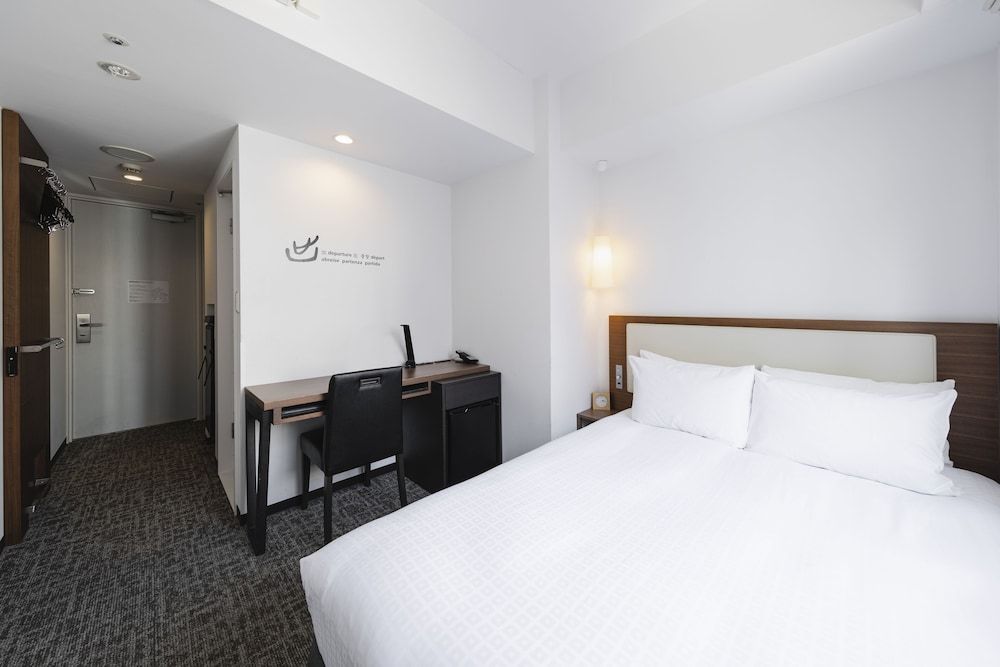 Tokyu Stay Shinjuku Economy Double Room, Non Smoking 2