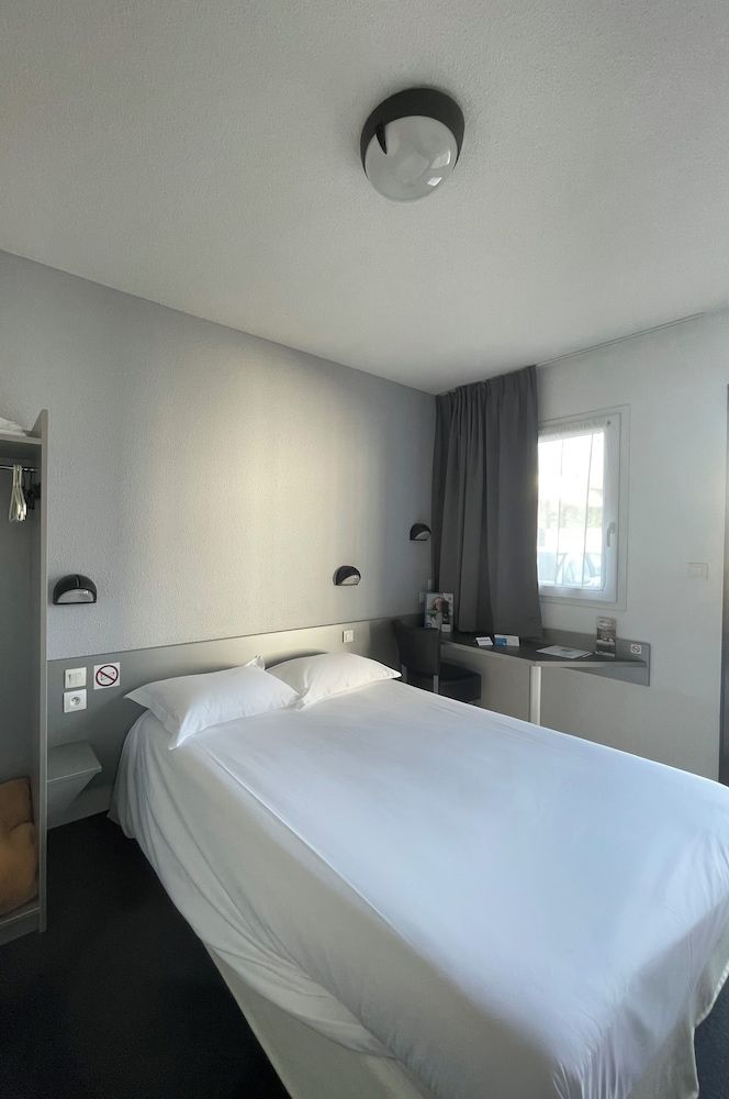 Brit Hotel Confort Marvejols Standard Double Room