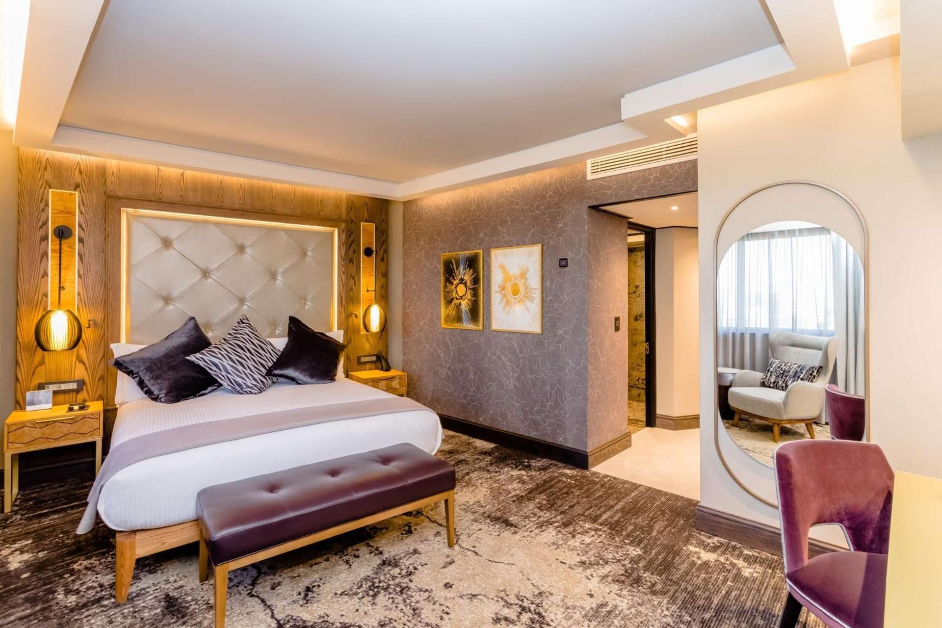 Sandton Towers Club Floor Deluxe Suite