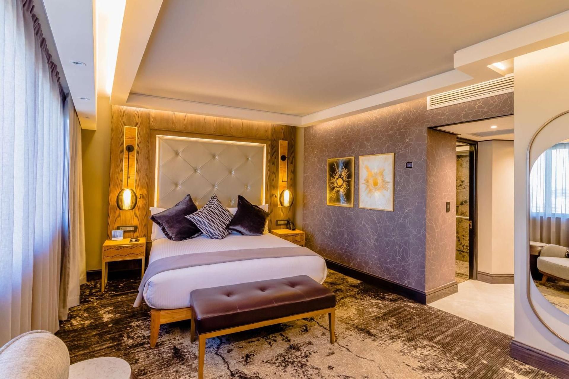 Sandton Towers Club Floor King Room