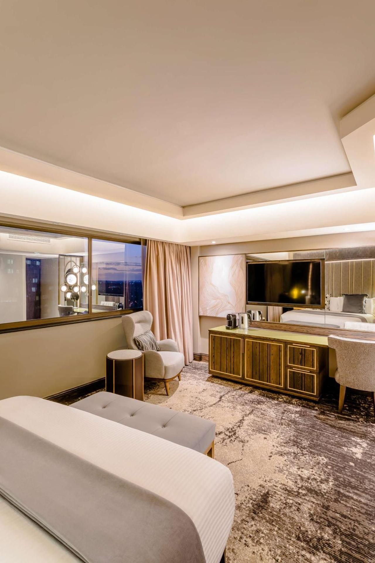 Sandton Towers Deluxe Twin Room
