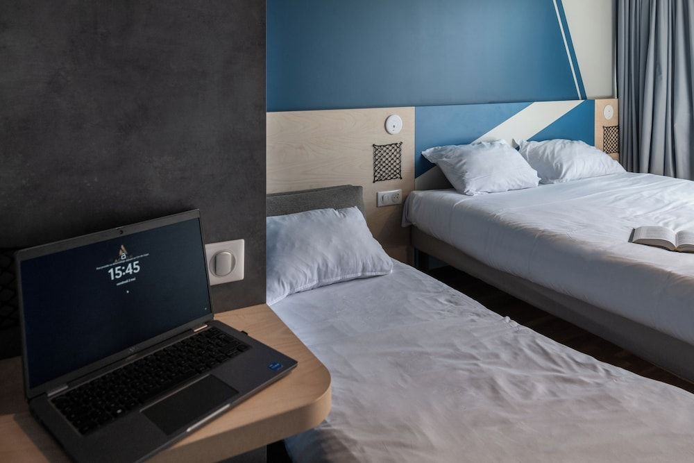 Room, 2 Twin Beds, Non Smoking, Ground Floor