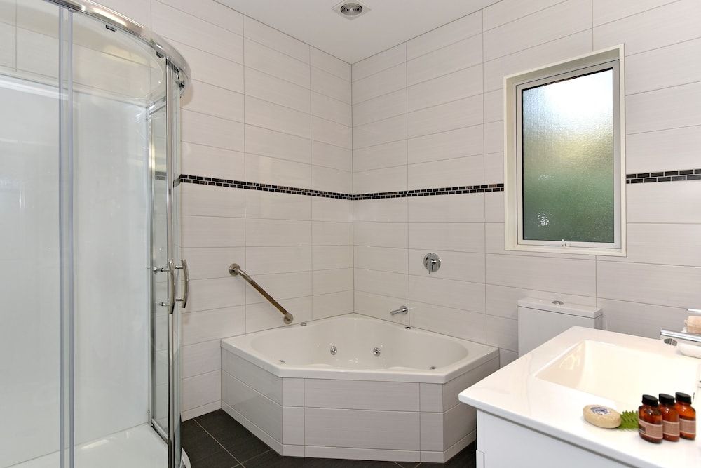 Aspen Court Motel Franz Josef Superior Apartment, 2 Bedrooms, Jetted Tub, Garden View 11