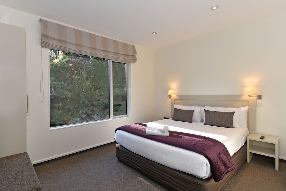 Superior Apartment, 1 Bedroom, Jetted Tub, Mountain View