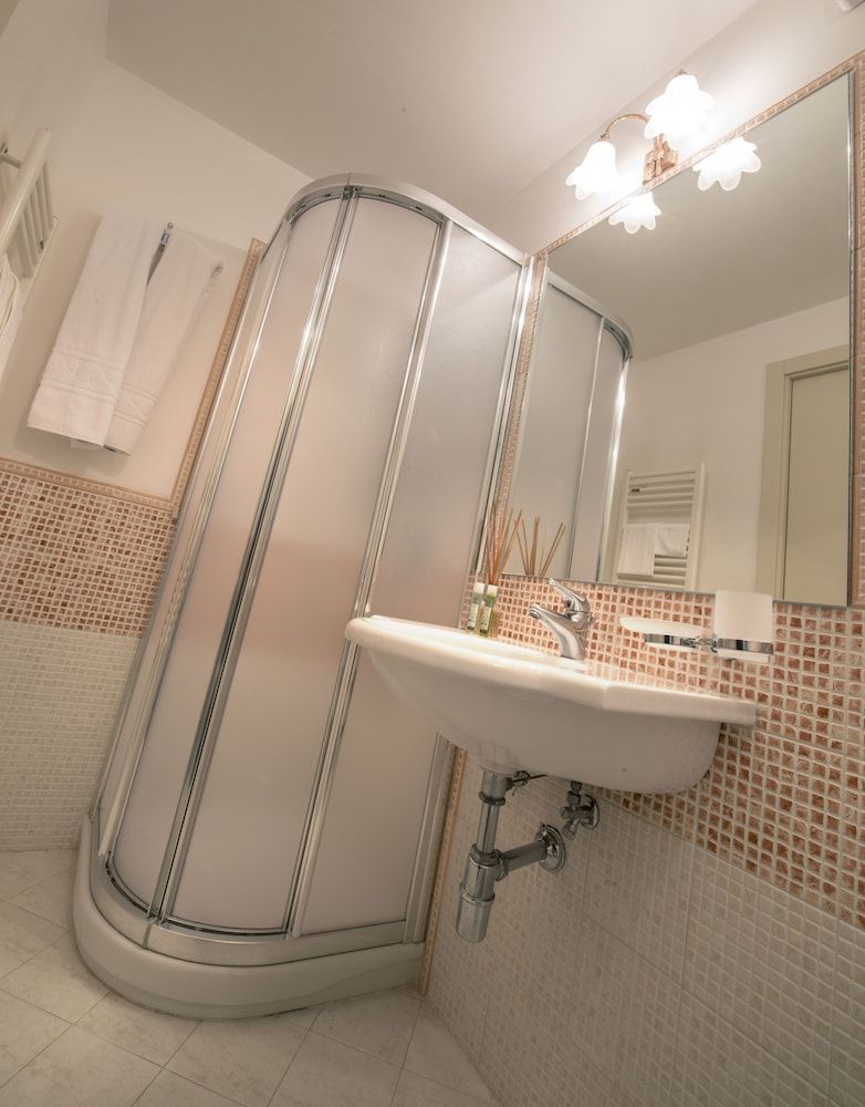 Hotel La Terra Deluxe Double Room 6