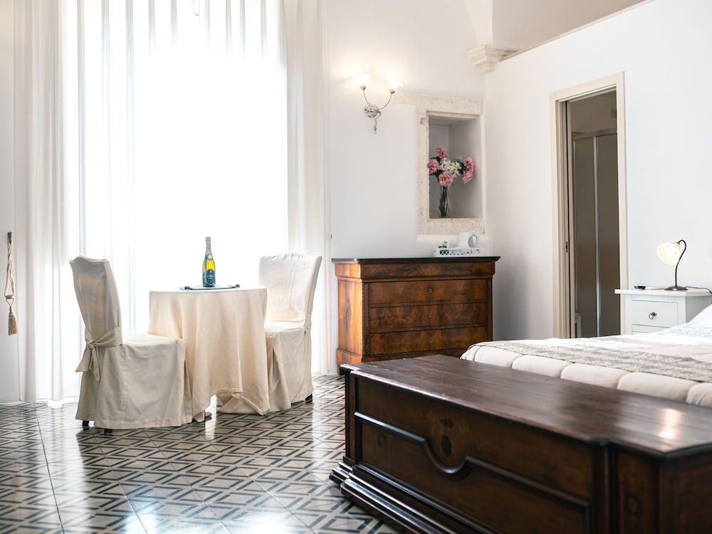 Hotel La Terra Deluxe Double Room 9