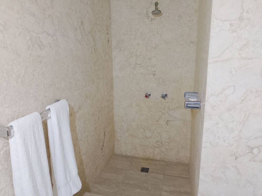 Hotel Garant & Suites Luxury Queen AC 15