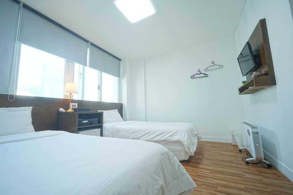 Ekonomy Haeundae Guesthouse Standard Twin Room, Private Bathroom