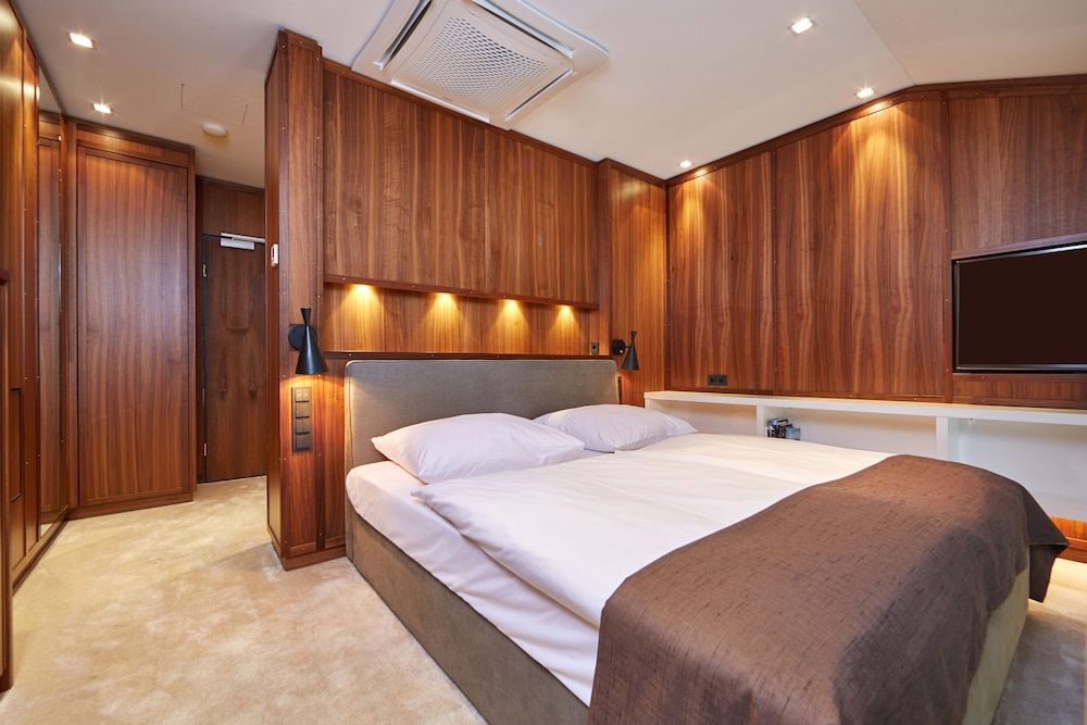 Hotel am Badersee Suite (Lake House) 4