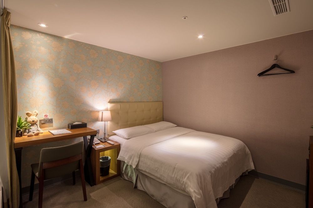 undefined Urtrip Hotel 2