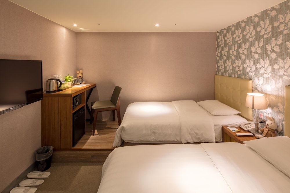 undefined Urtrip Hotel 3