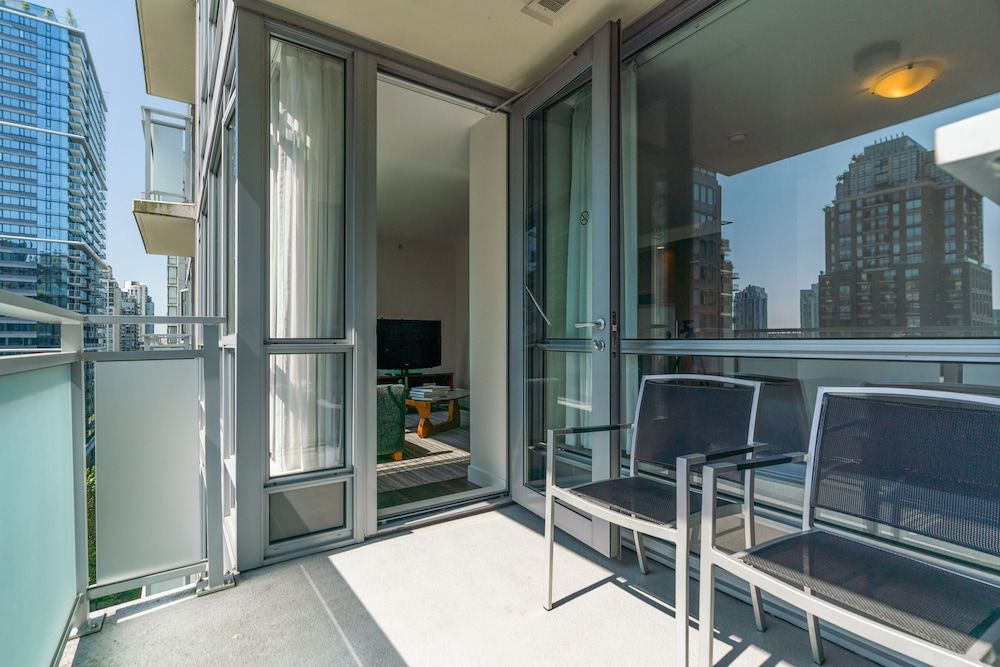 Level Vancouver - Yaletown Seymour Suite, 1 Queen Bed with Sofa bed (Level Suite) 2