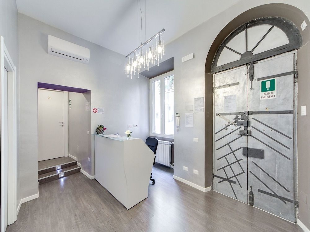 undefined Colosseo Panoramic Rooms 7