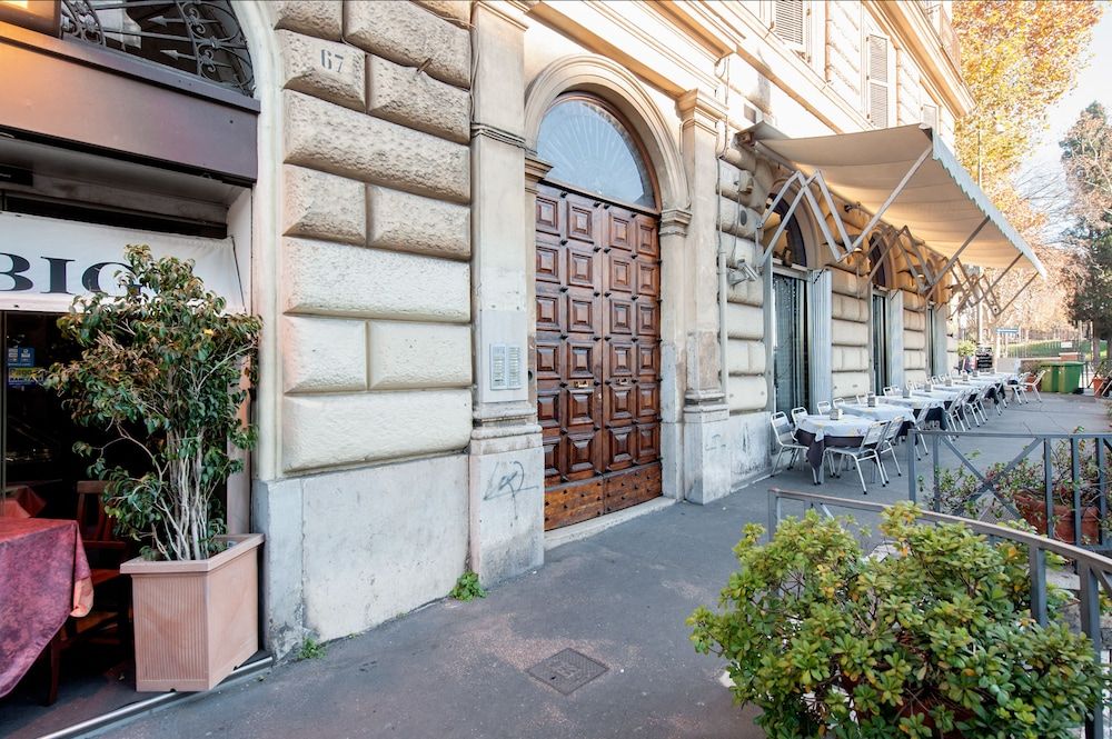 undefined Colosseo Panoramic Rooms 4