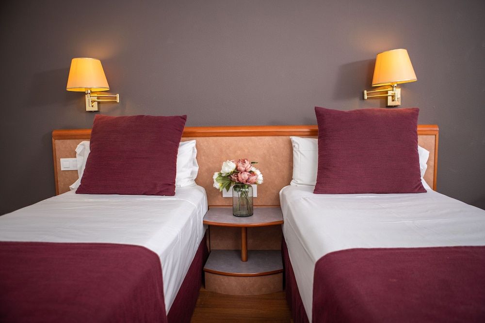 RVHotels Spa Vila de Caldes Deluxe Double Room (2 pax) 6