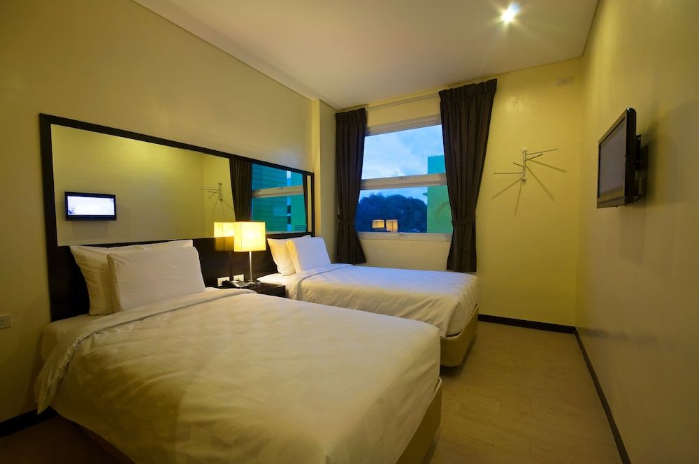 Go Hotels Dumaguete Standard Twin Room