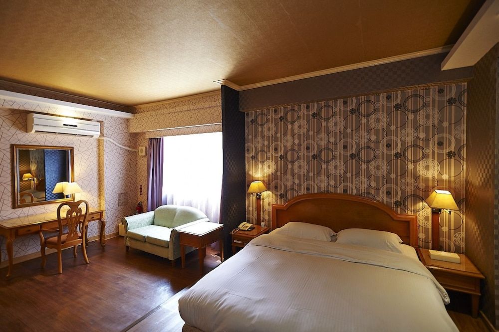 Classic Double Room