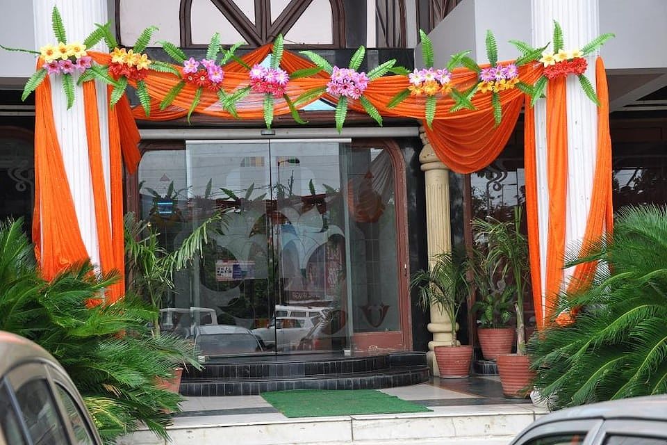 undefined Hotel Arch Manor 8