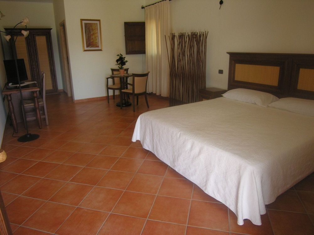 Panoramic Room, 1 Double or 2 Twin Beds, Private Bathroom, Lake View