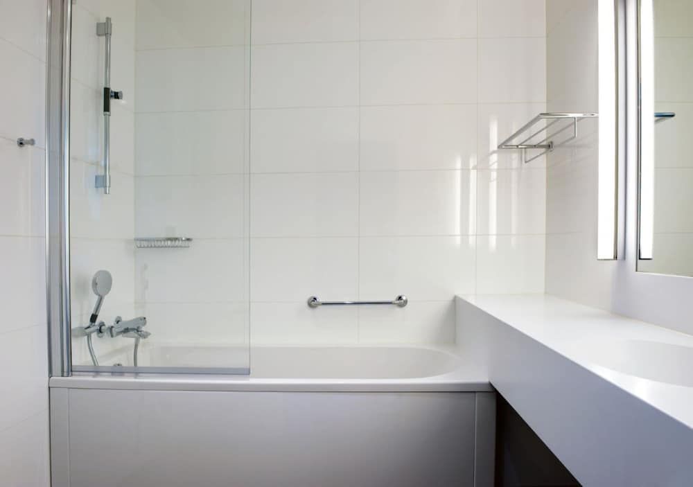 Solo Sokos Hotel Paviljonki Triple Room (Solo) 4