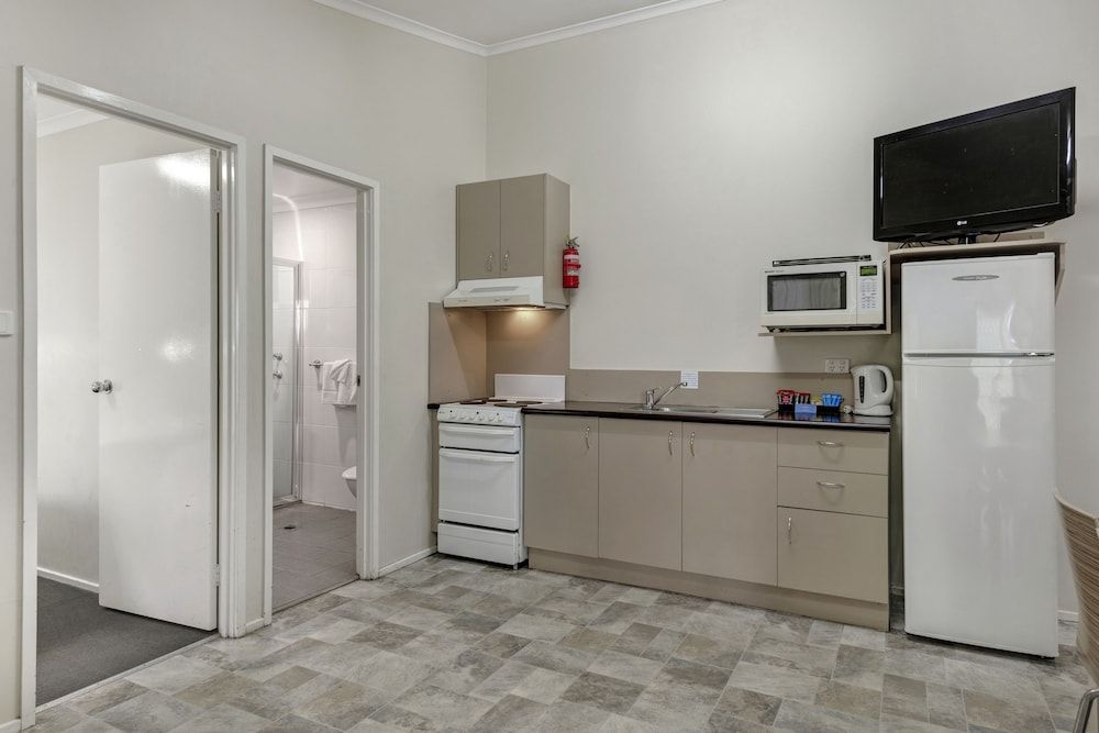 Discovery Parks - Dubbo Standard 3 Bedroom Cabin 5
