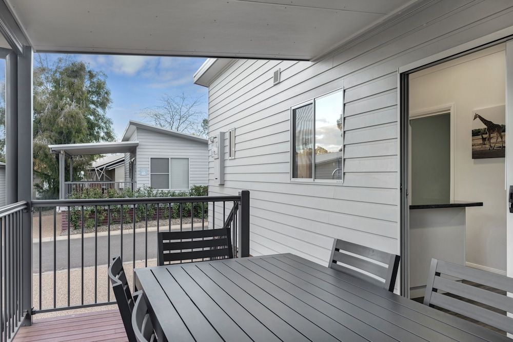 Discovery Parks - Dubbo Deluxe 2 Bedroom Cabin 3