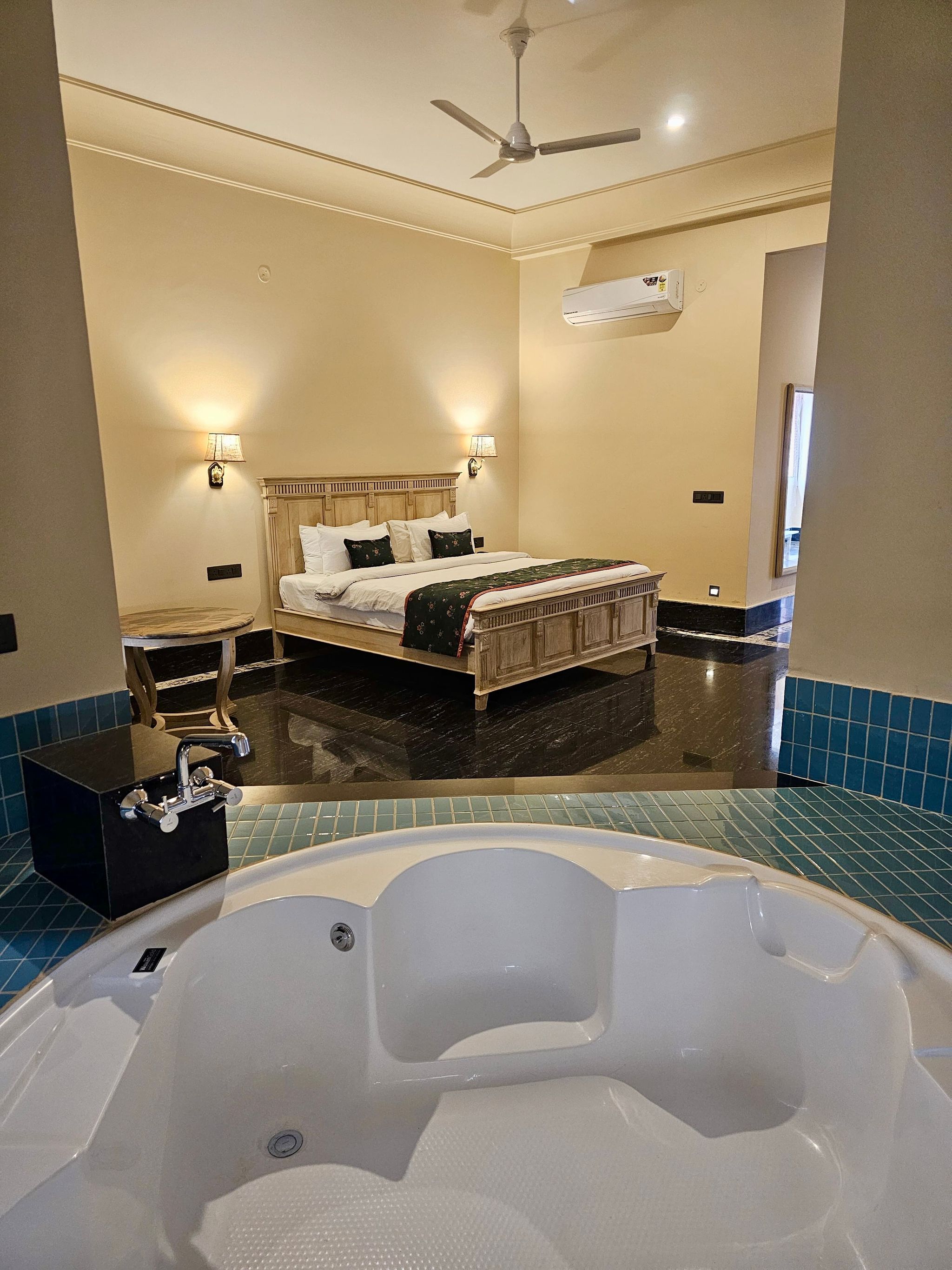 Umaid Palace - An Organic Retreat Deluxe Room 11