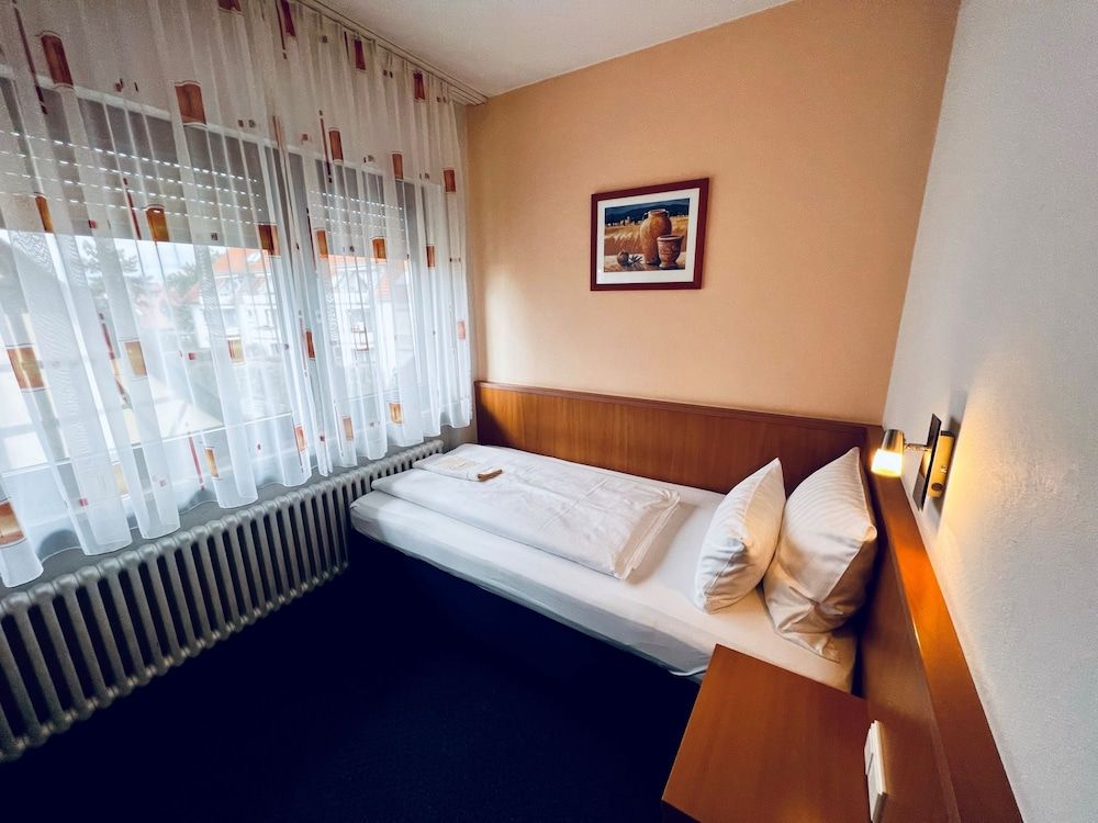 Hotel & Restaurant Goldener Pflug Standard Single Room 4