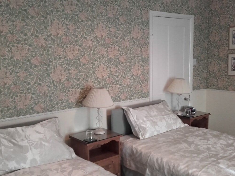 Twin Room, Ensuite (Shower Room)
