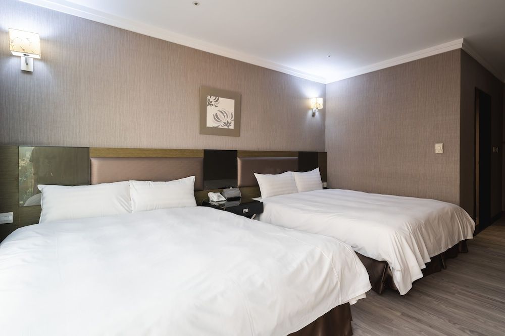 Shianghu Boutique Hotel Standard Quadruple Room 2