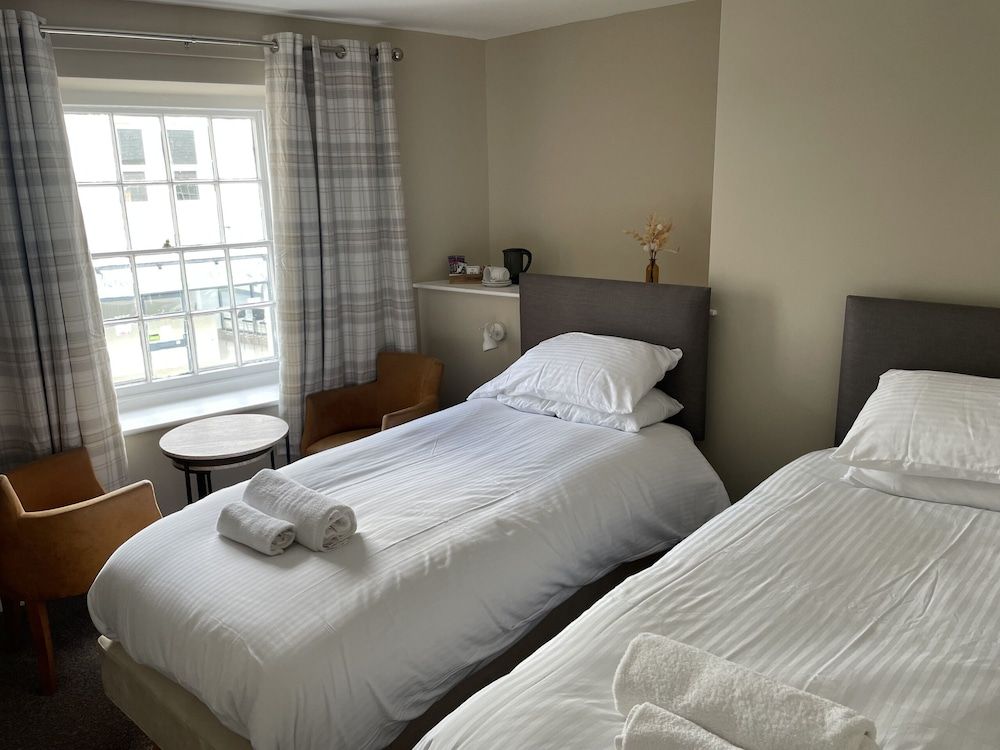 Twin Room, Private Bathroom