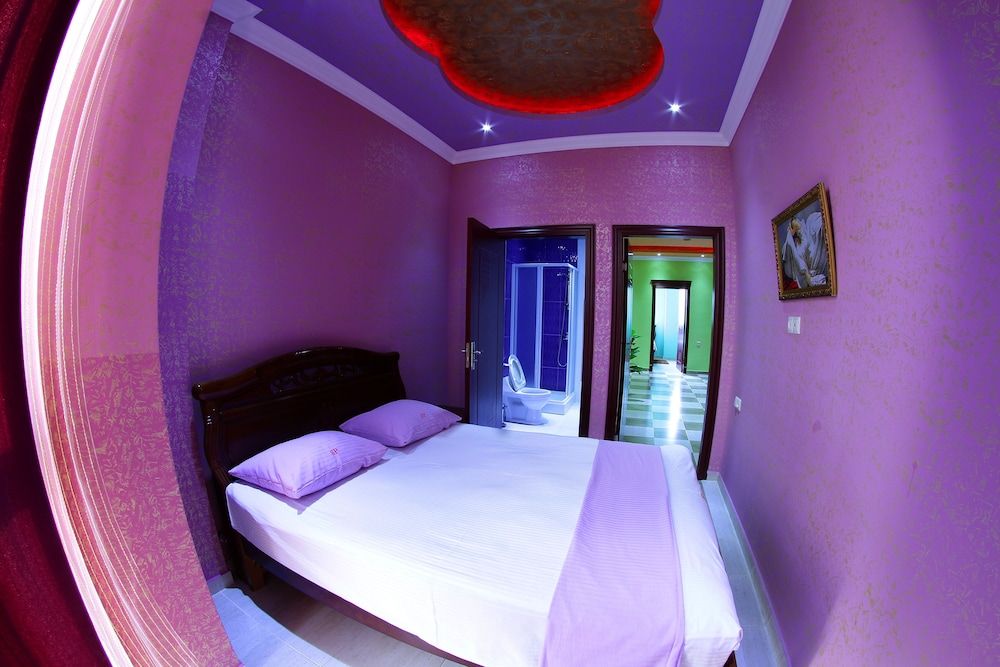 Three-Room Executive Suite for 6 persons