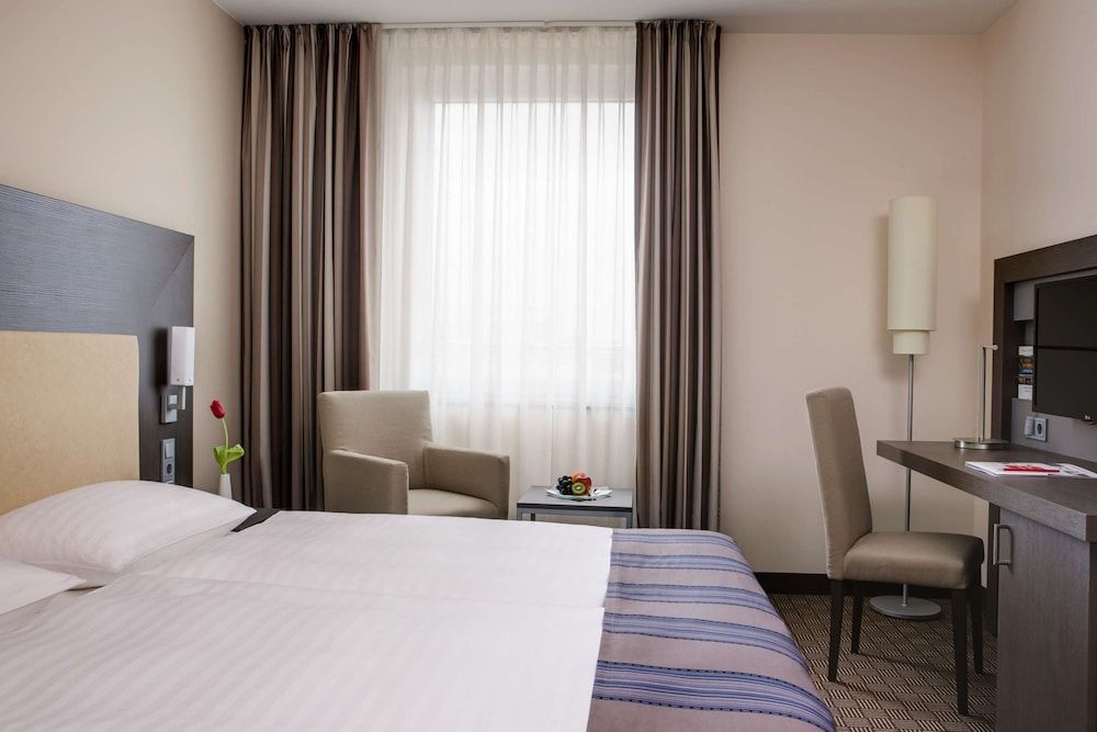 IntercityHotel Ingolstadt Business Room