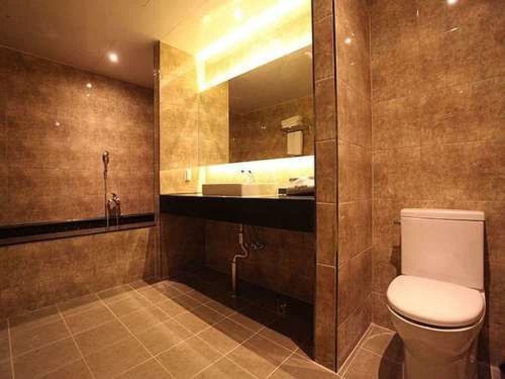 Designers Hotel The Rich Deluxe Double Room 4