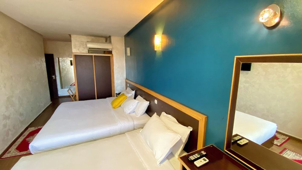 Hôtel Belle Vue & Spa Panoramic Triple Room, Terrace 2